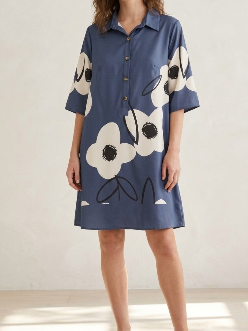 NWT Blue & White Oversized Floral Half-Button Dress - Size 2XL